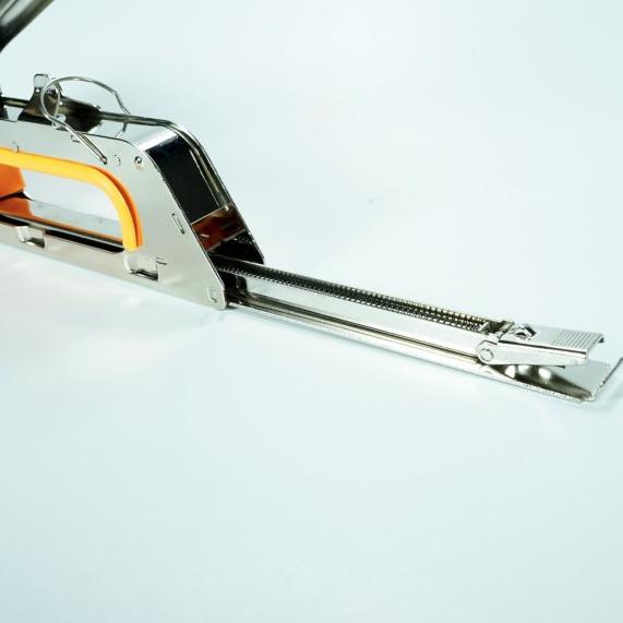 

Mesin Hand Stapler Tacker Manual YUSO Y23 Tembak Staples 13/6 13/8