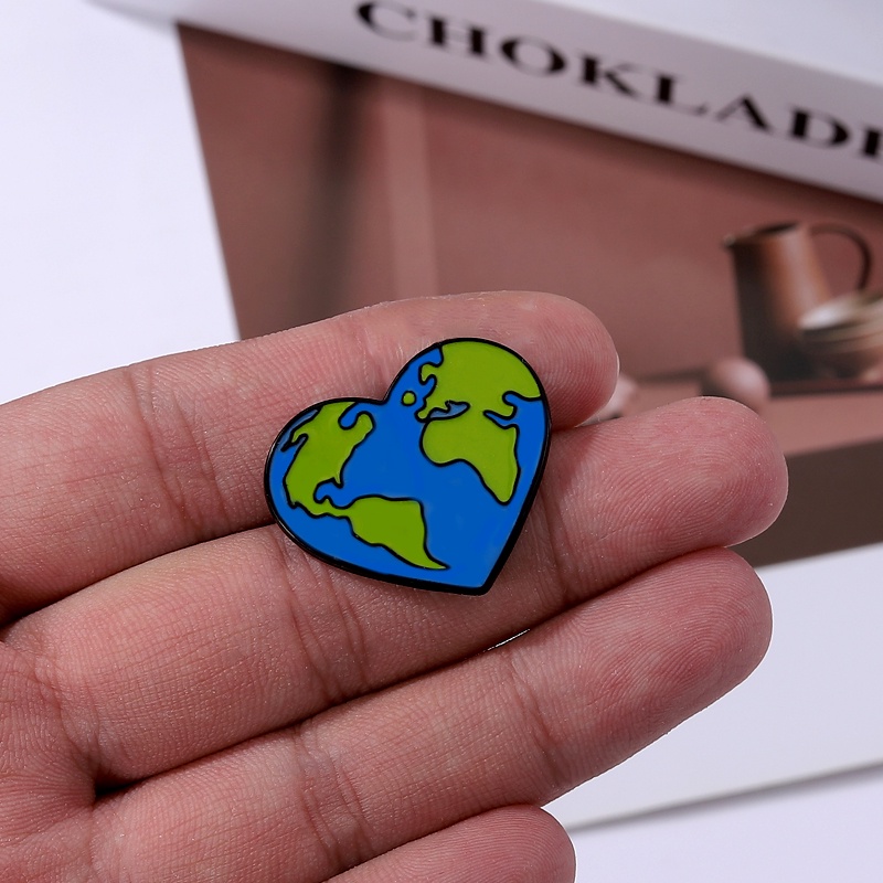 Bros Pin Desain Kartun Love The Earth Untuk Aksesoris Pakaian