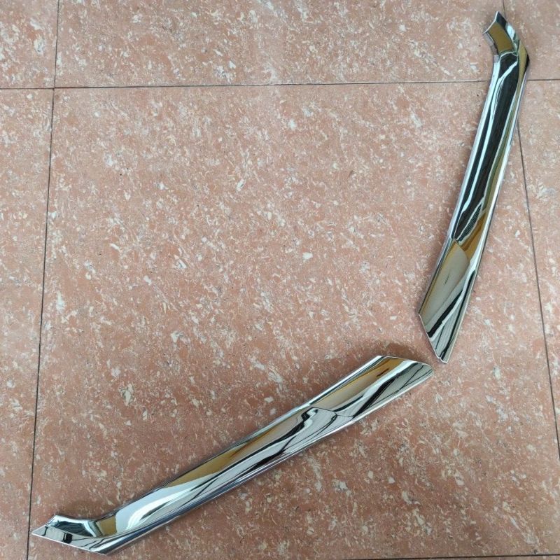 LIS grill grille bumper TOYOTA ALL NEW AVANZA / XENIA 2012 2013 2014 2015 chrome crome hitam doff tempel bagian tengah
