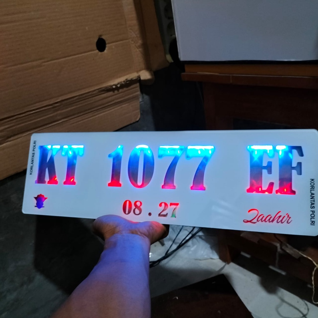 Plat Mobil Custom Akrilik LED Hologram Putih