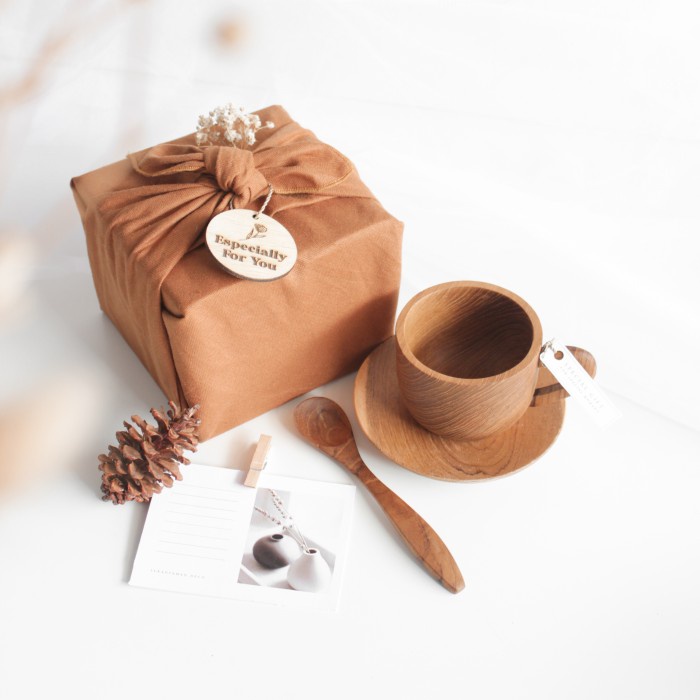 

(COD) gift set hampers | kado graduation | peralatan makan kayu jati