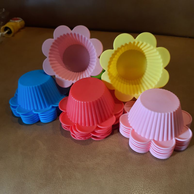 Cetakan Silicone Muffin Cupcake Puding Cokelat Karakter