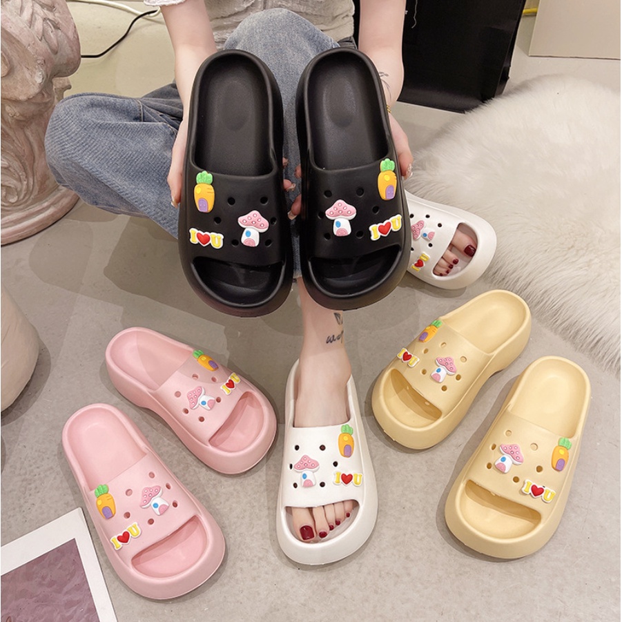 EVA Sandal Slop Wanita Wedges Sendal Fuji Import Tebal 6 Cm Carrot Jabbitz Bahan Spons Super Ringan Empuk Elastis Non-Slip Sole Sandal Jelly Fuji Motif Bear Import/Sandal Wesges wanita Platfrom Tebal terbaru / Sendal rumah / Flas baim