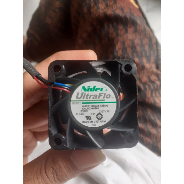 fan nidec ultraflo 4x4x2,8cm