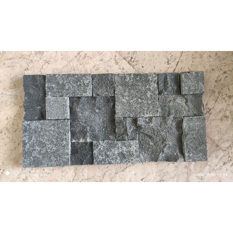 Wallcladding batu alam dinding andesit timbul tenggelam
