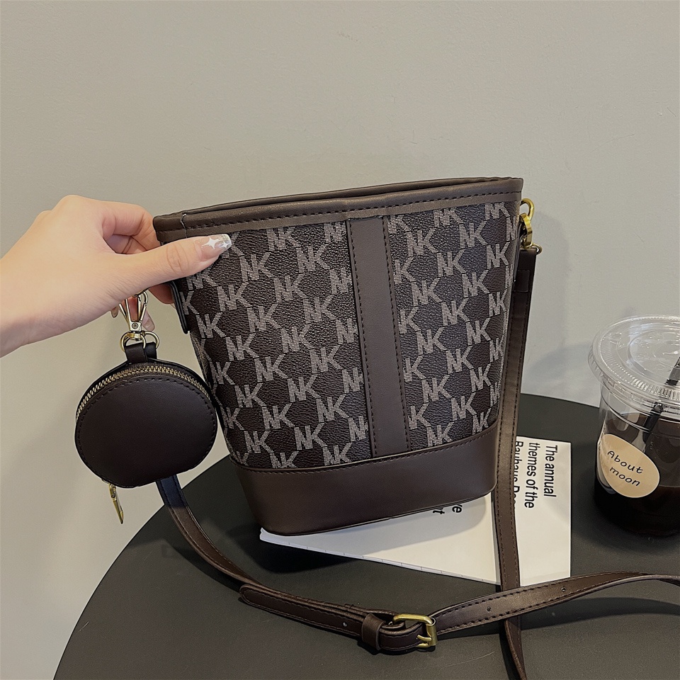 ( 2PC 1KG ) GTBI998880246  New Arrival  !!!  Tas Selempang  Tas Wanita Import  Premium Terbaru +wallet