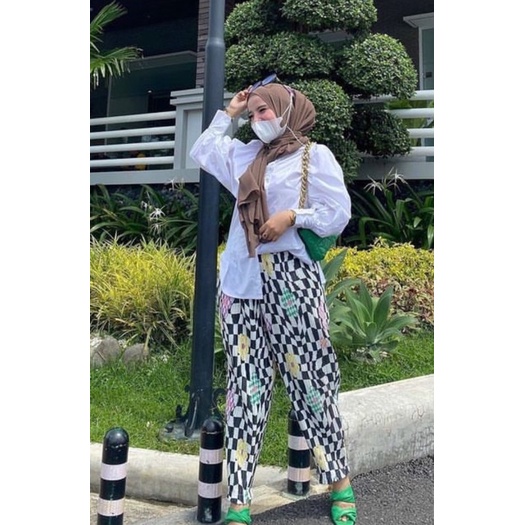 preloved nadjani hayka pleats pants