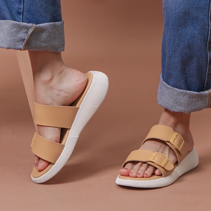 SARASARA YUK - Sandal Wanita Slop Casual Model Birken Sol Puyuh SARA SARA JEAN Sendal Selop Cewek Kulit Santai Strap Gesper Ban dua Empuk lucu Size 36 37 38 39 40 Warna Yellow Kuning Soft Anti Slip Original Kekinian Terbaru Shoes ORI Mall Official Store