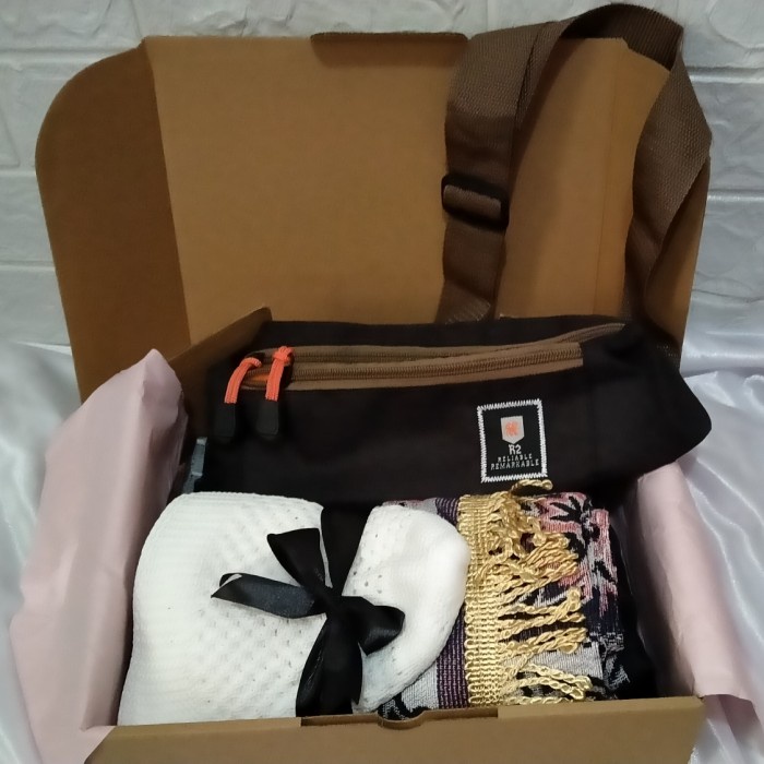 

(COD) HAMPERS COWOK KADO UNTUK COWOK KADO ULTAH ANNIVERSARY SLING BAG - Sling Bag B