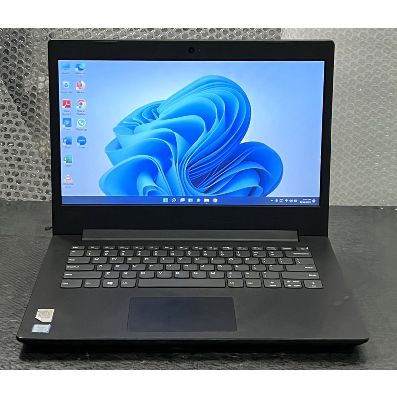 Laptop Lenovo Ideapad 130-14IKB Core i3-6006U Gen6 / 8GB / SSD Layar 14inch Second