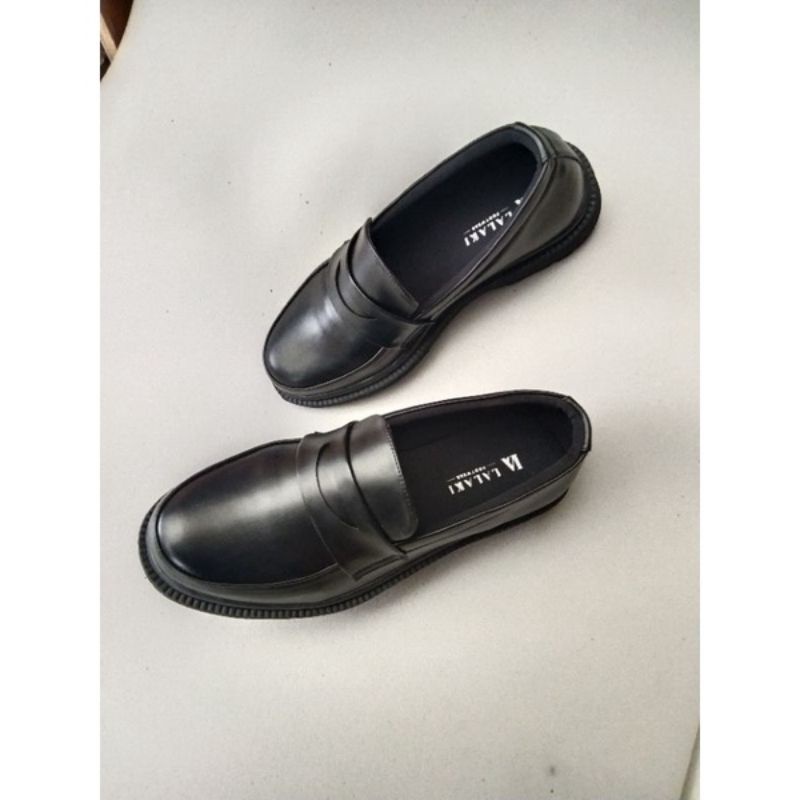 sepatu loafers pria outsole black LUISMEN BLACK