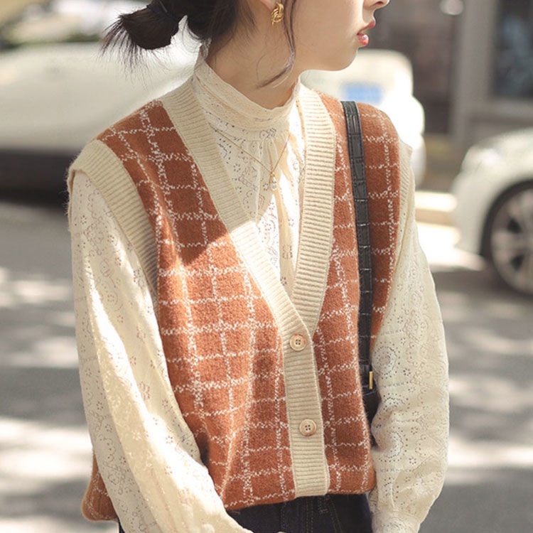 Suzy Vest Rompi V Neck Motif Crop Top Kotak Rajut Wanita Korea