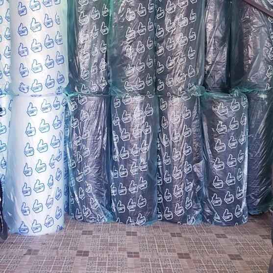 

BUBBLE WRAP ROLL Putih/Hitam 125 cm x 50 m 2.4kg - Putih