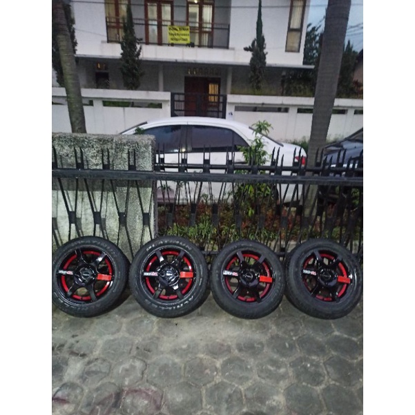 4 Velg R14 PCD 100+Ban 175/65 Brio calya sigra agya ayla vios jazz yaris karimun atoz visto soluna balrno sirion igniz Rp 2.500.000 ( 4 velg+Ban)