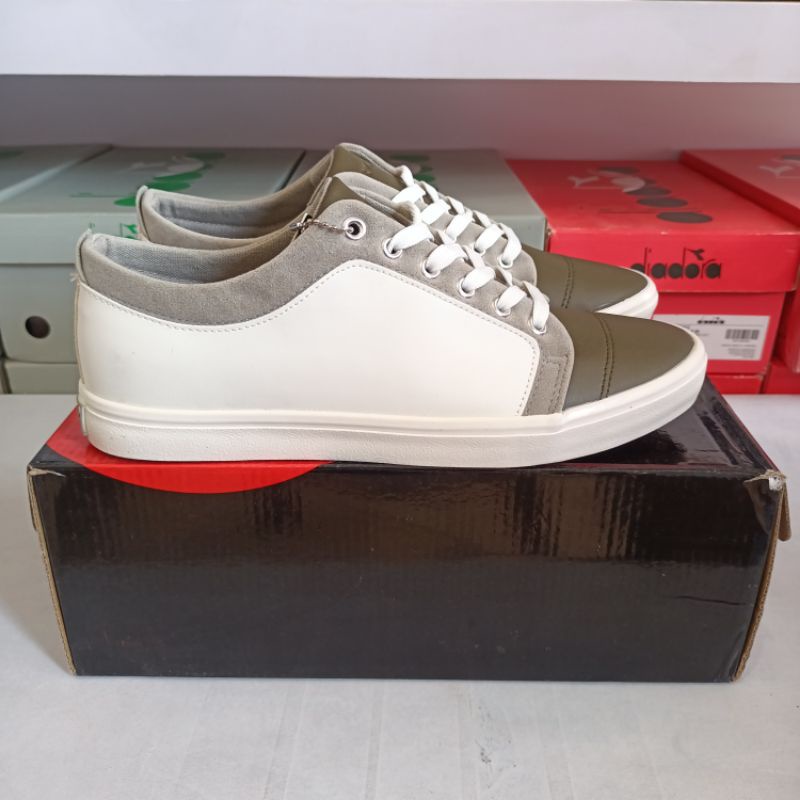 AIRWALK Sammy ( Size : 40 , 44 )