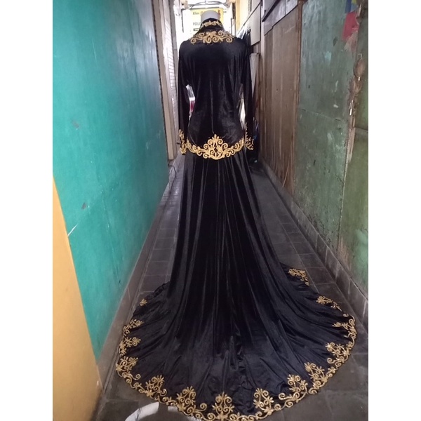 kebaya ekor/kebaya bludru