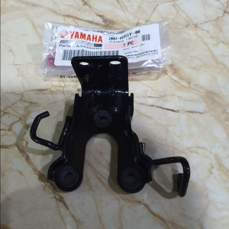 BREKET DUDUKAN SPEEDOMETER YAMAHA XRIDE 115 ORIGINAL YAMAHA
