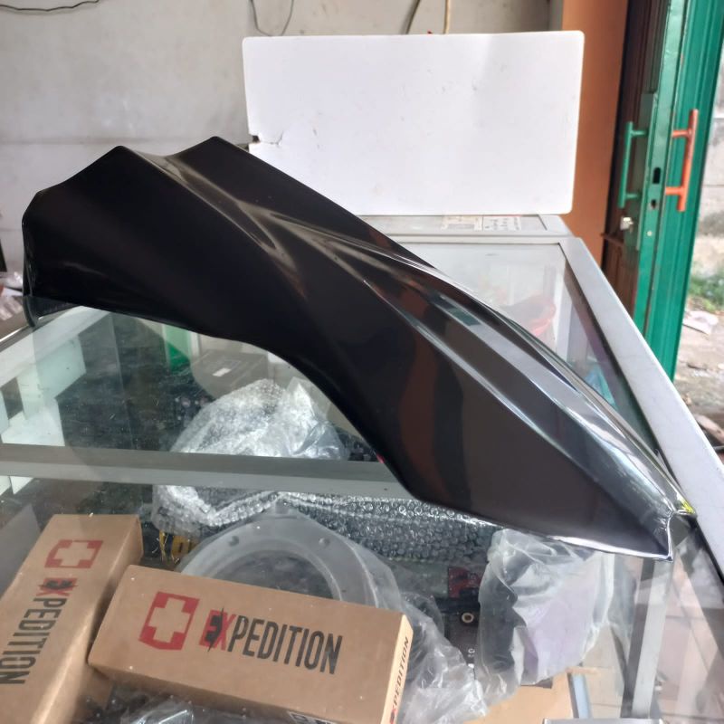 spakbor depan Dtracker 150 New Hitam