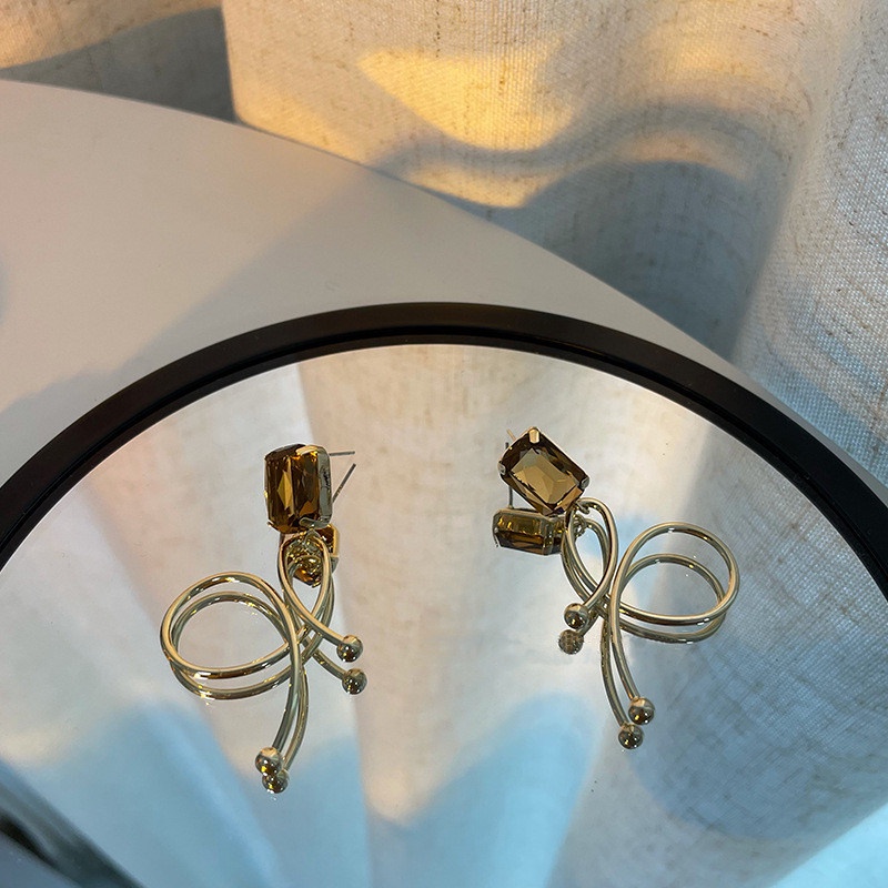 Anting Tusuk Gantung Bahan Metal Desain Geometrisimpul Pita Hias Berlian Imitasi Gaya Koreaunik Untuk Wanita