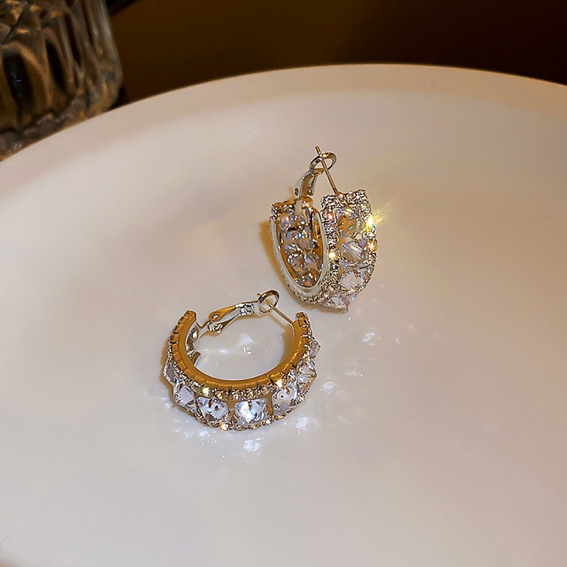 Anting Stud Bentuk C Hias Kristal Bahan Zirkon Gaya Korea Minimalis Untuk Wanita