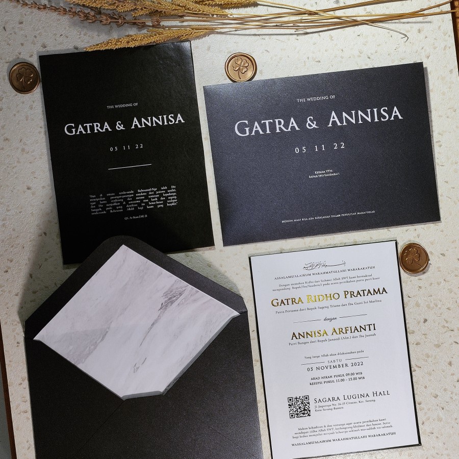 

Undangan Hardcover Amplop Gothic Seal Wax