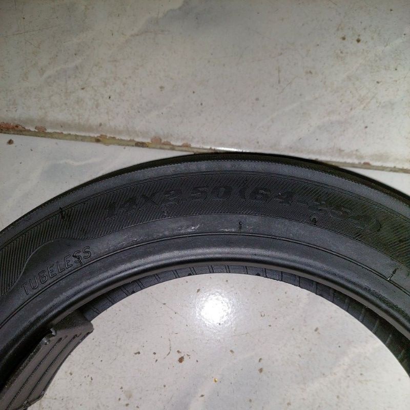 BAN LUAR EXOTIC 14 X 2.50 HY-216-03 NYLON TUBELESS PENTIL BENGKOK