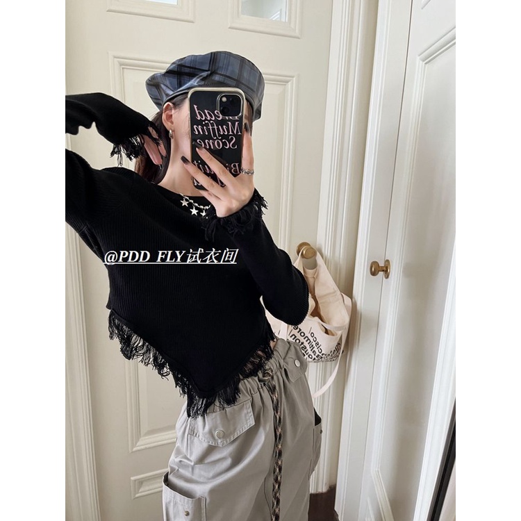 Red American retro hot girl chic abu-abu lengan panjang wanita musim gugur dan musim dingin rasa desain baru budidaya diri dan pasang pendek tidak teratur