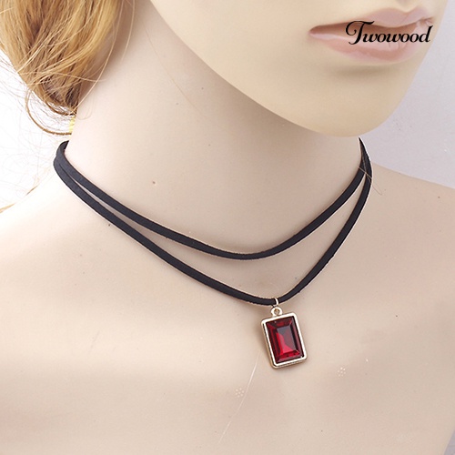 Kalung Choker Double Layer Liontin Berlian Imitasi Bentuk Persegi Gaya Vintage