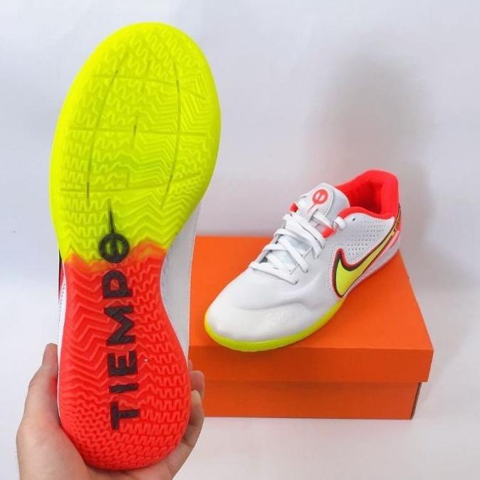 TERBARU SEPATU FUTSAL TIEMPO LEGEND 9 PRO WHITE BRIGHT CRIMSON ASLI ERG4646E