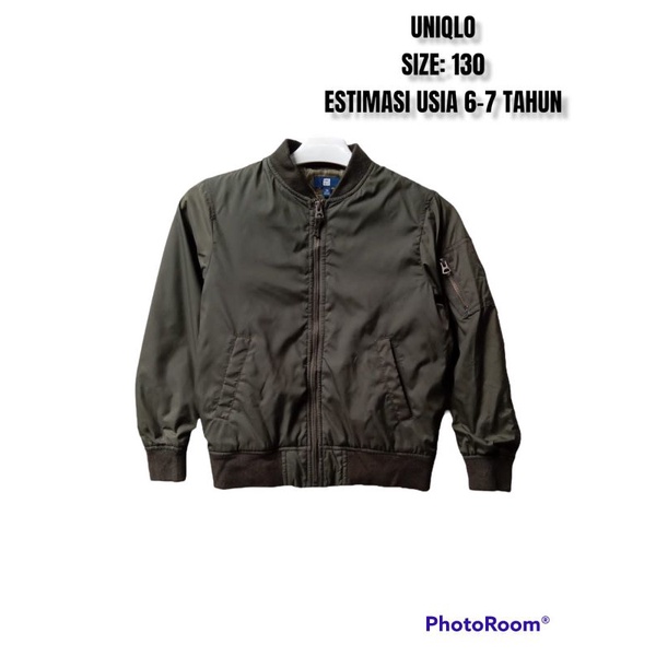 Jaket Boomber Uniqlo Thrift