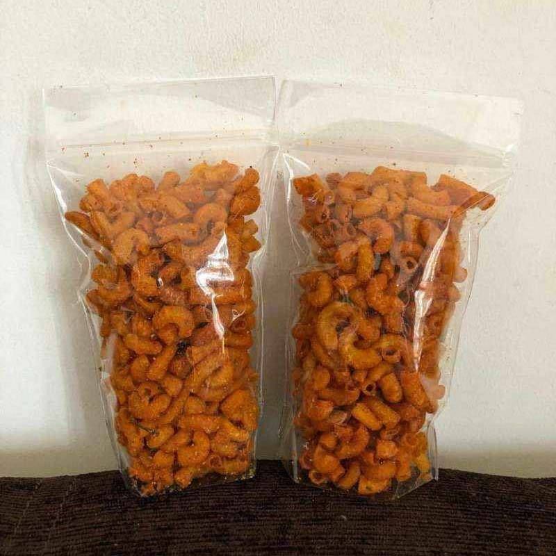 

makroni pedas .bantet daun jeruk