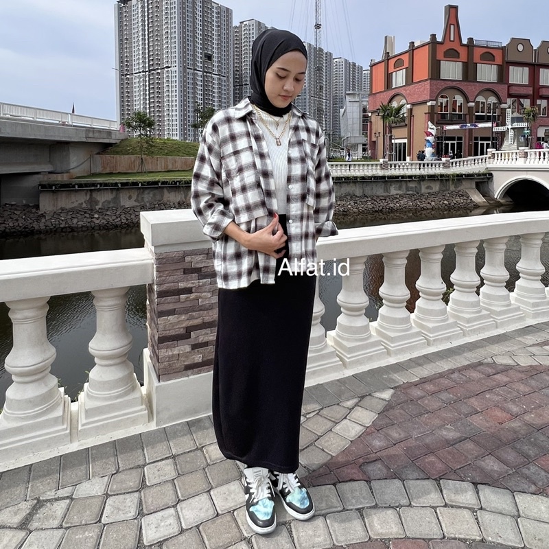 STARLA KEMEJA POCKET FLANEL