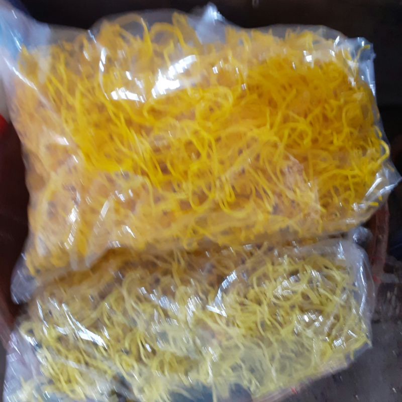 

Mie kerupuk kuning /(mie salang/mie awut)