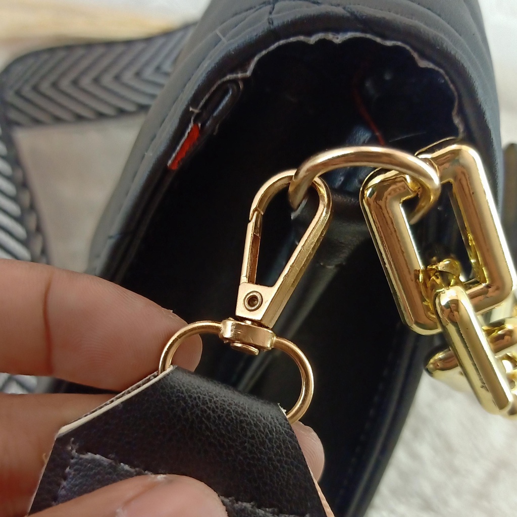 POPPY SLING BAGS KEYLOCK TERBARU SIMPLE ELEGANT