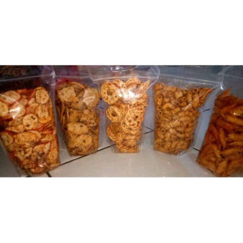 

aneka kerupuk pedas daun jeruk 100gr cemilan kerupuk pedas gurih