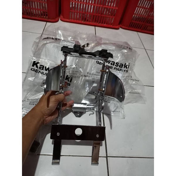 PAKET MURAH BRACKET DUDUKAN LAMPU DEPAN NINJA SS R VIKTOR FULL CROME SET KUPINGAN BREKET SPEDOMETER 