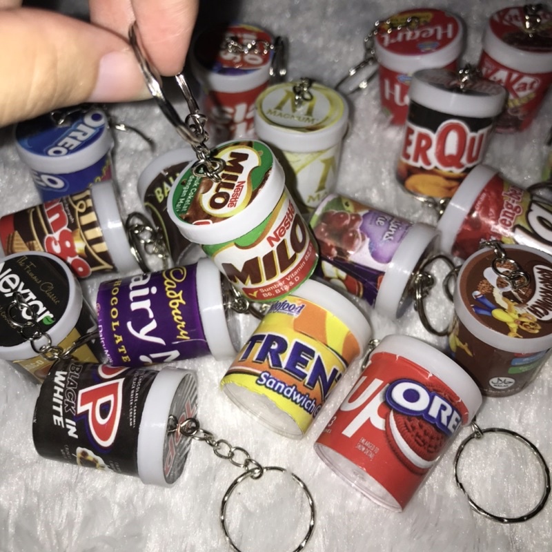 GANTUNGAN KUNCI CUP ESKRIM BISA BUKA TUTUP MINIATUR SNACK TOPLES MURAH HARGA 1 BIJI UKURAN MINI / SOUVENIR PERNIKAHAN / GANCI SNACK GANTUNGAN KUNCI SNACK ULTAH ANAK ULANG TAHUN