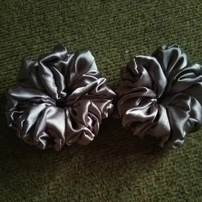 Scrunchie glossy