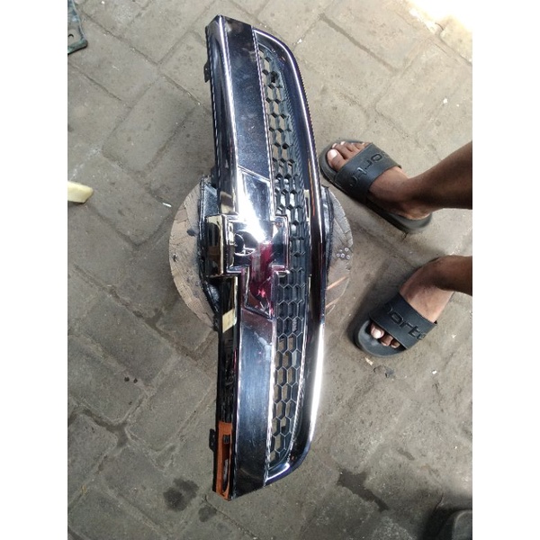 Grill Chevrolet captiva thn 2007 original.