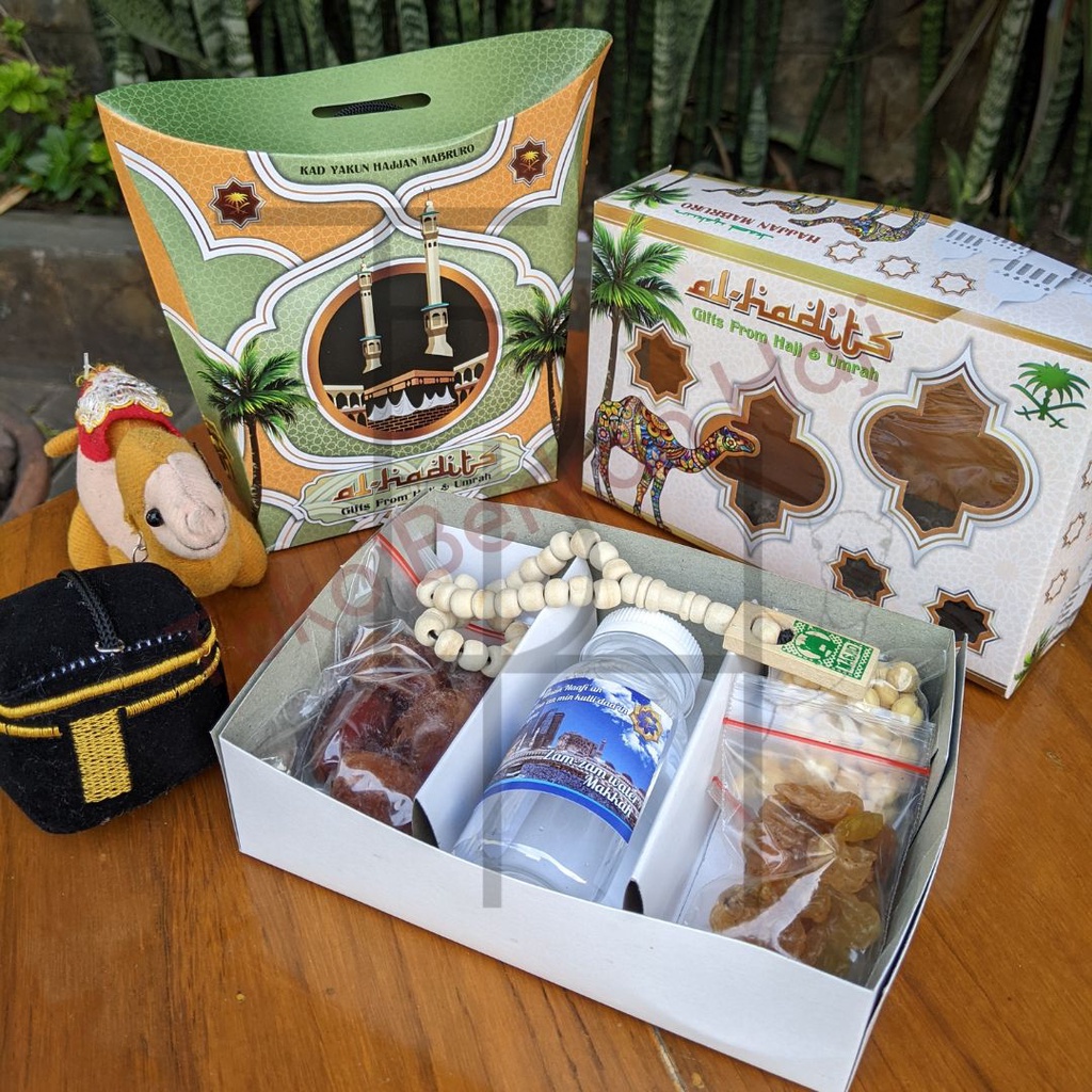 paket oleh oleh haji dan umroh + tasbih + air zamzam