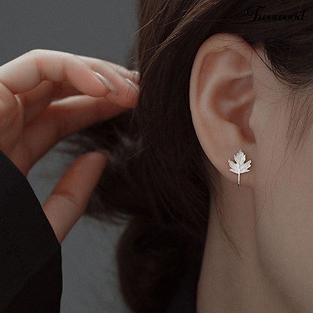 1pc Anting Klip Tanpa Tindik Bentuk Daun Maple Geometris Untuk Wanita