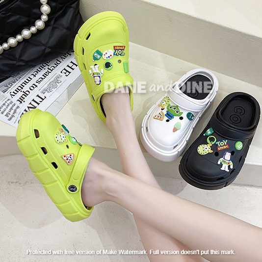 Sandal Wedges Wanita Jibbitz 3D Toy Story Dane and Dine W45
