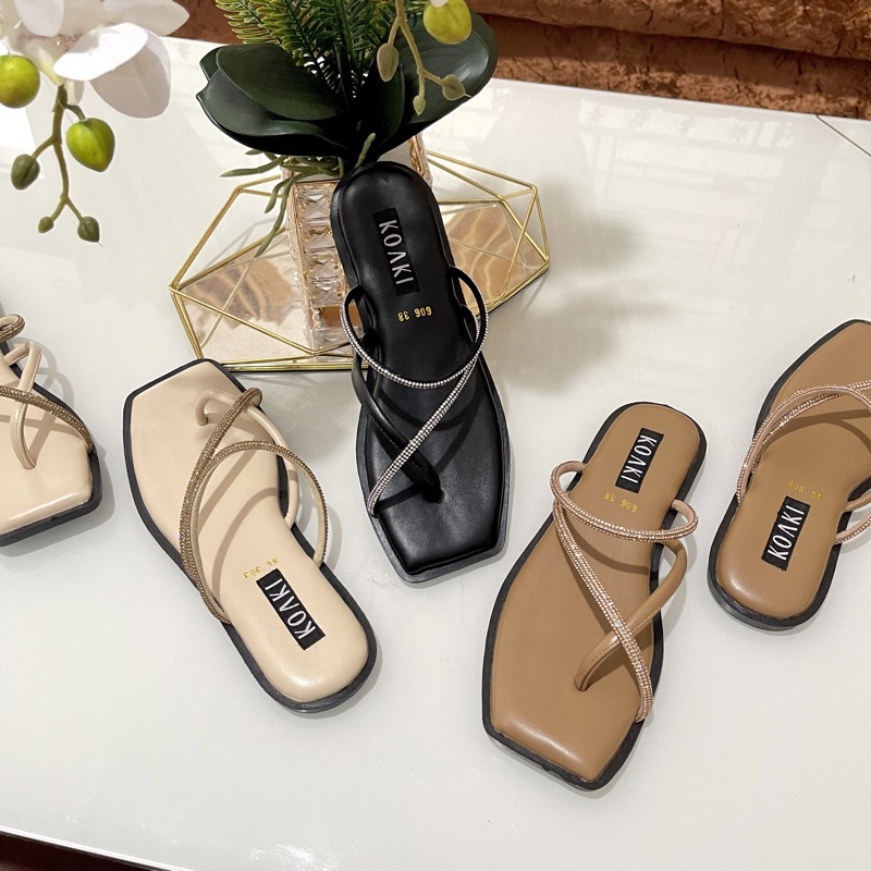 KOAKI (606) - Blink Jepit Sandal Viral Wanita Terbaru