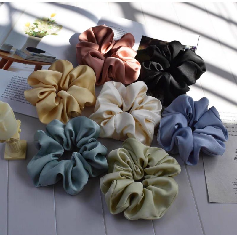 Scrunchie Satin Velvet Silk Polos Doff Matte Ikat Rambut Cepol Warna Doff Large Model Velvet Satin Korea Matte Soft Impor