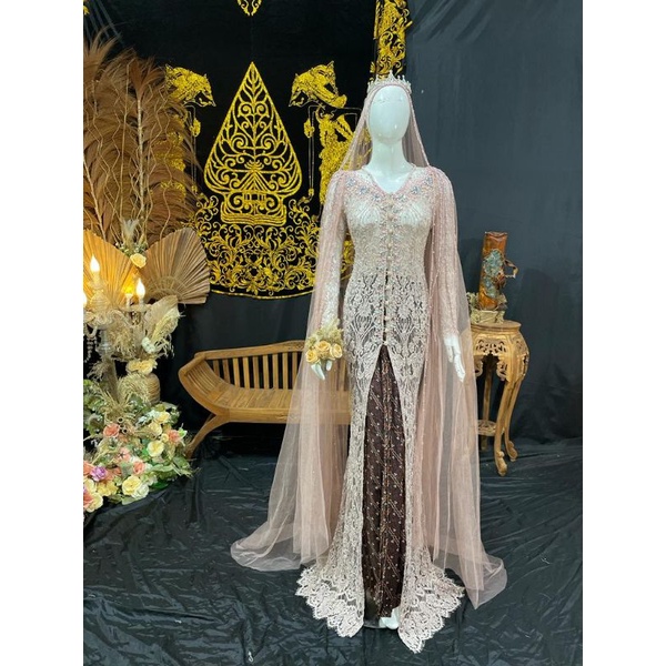 CAUPLE DRES KEBAYA CHANTYLI //CAUPLE PASANGAN KEBAYA AKAD MODREN /KEBAYA PASANGAN TERBARU// AKAD EKOR PREMIUN//BAJU PENGANTIN TERBARU|KEBAYA DRESS MODERN//KEBAYA MASA KINI