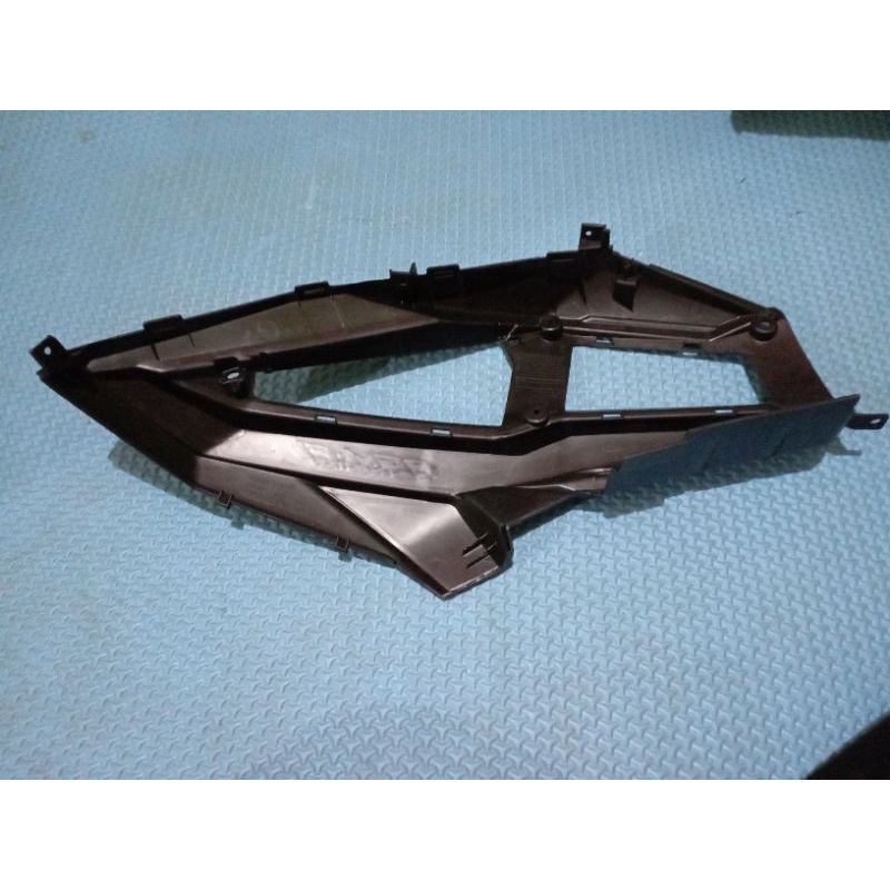 COVER R BODY SIDE SAMBUNGAN BODY KANAN BEAT F1 K81 BEAT STREET ORI