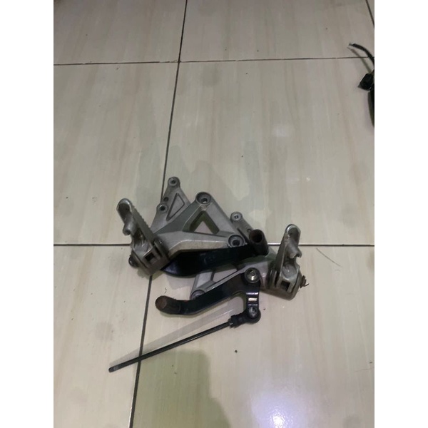 FOOTSTEP ORI CBR250rr