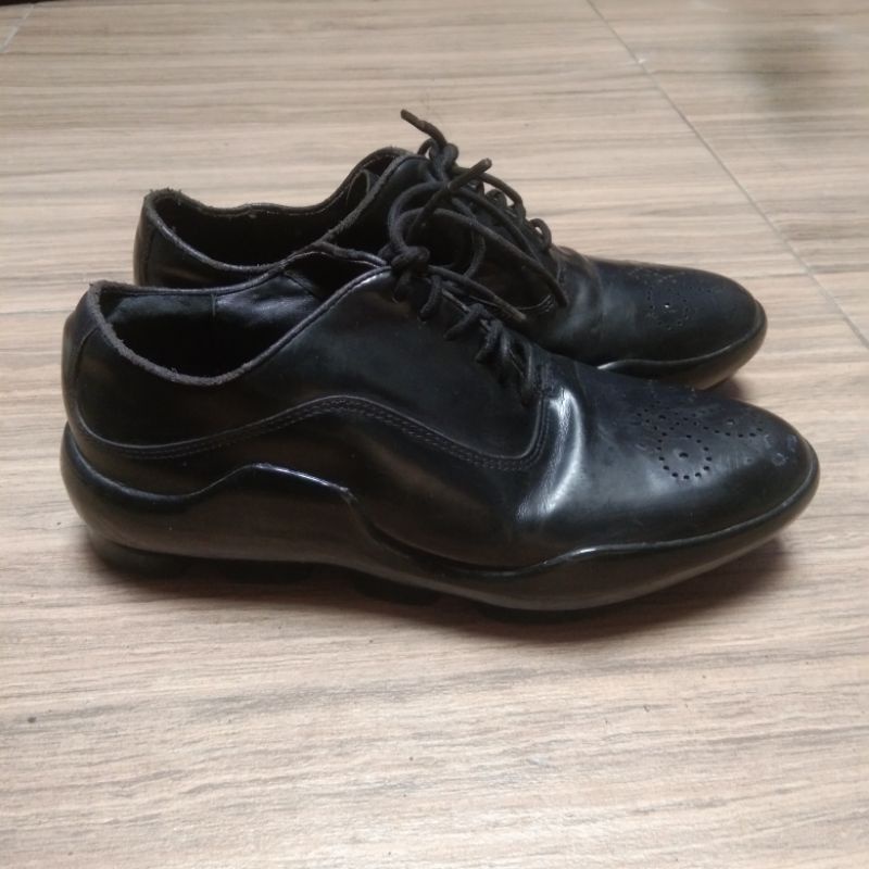 sepatu second prada sz 38