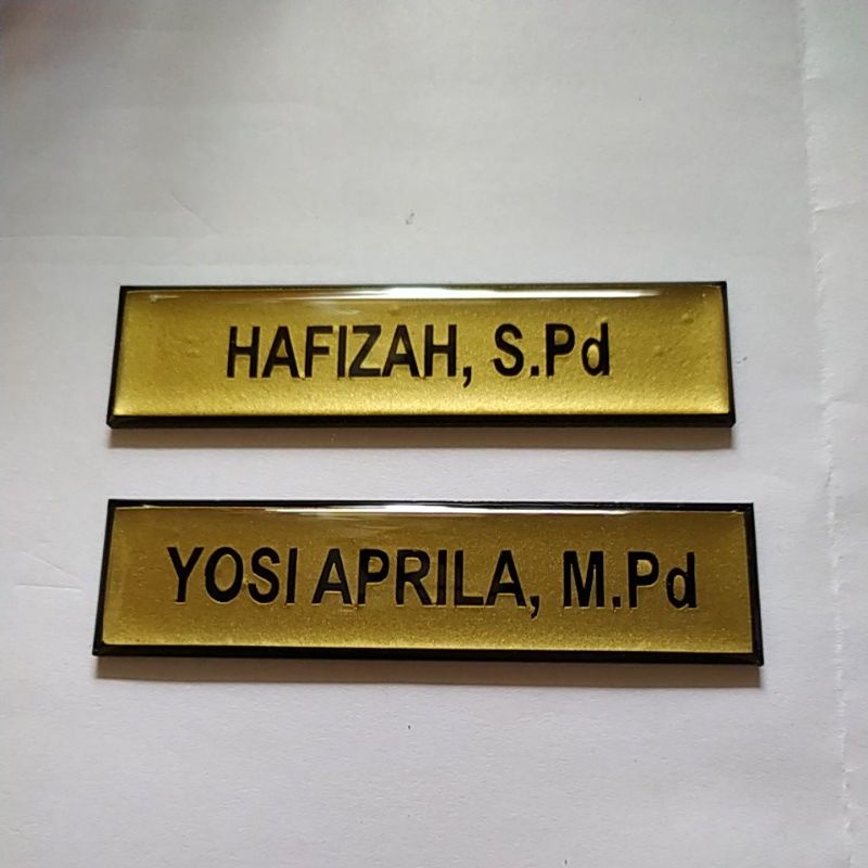 

Name tag/ nama dada