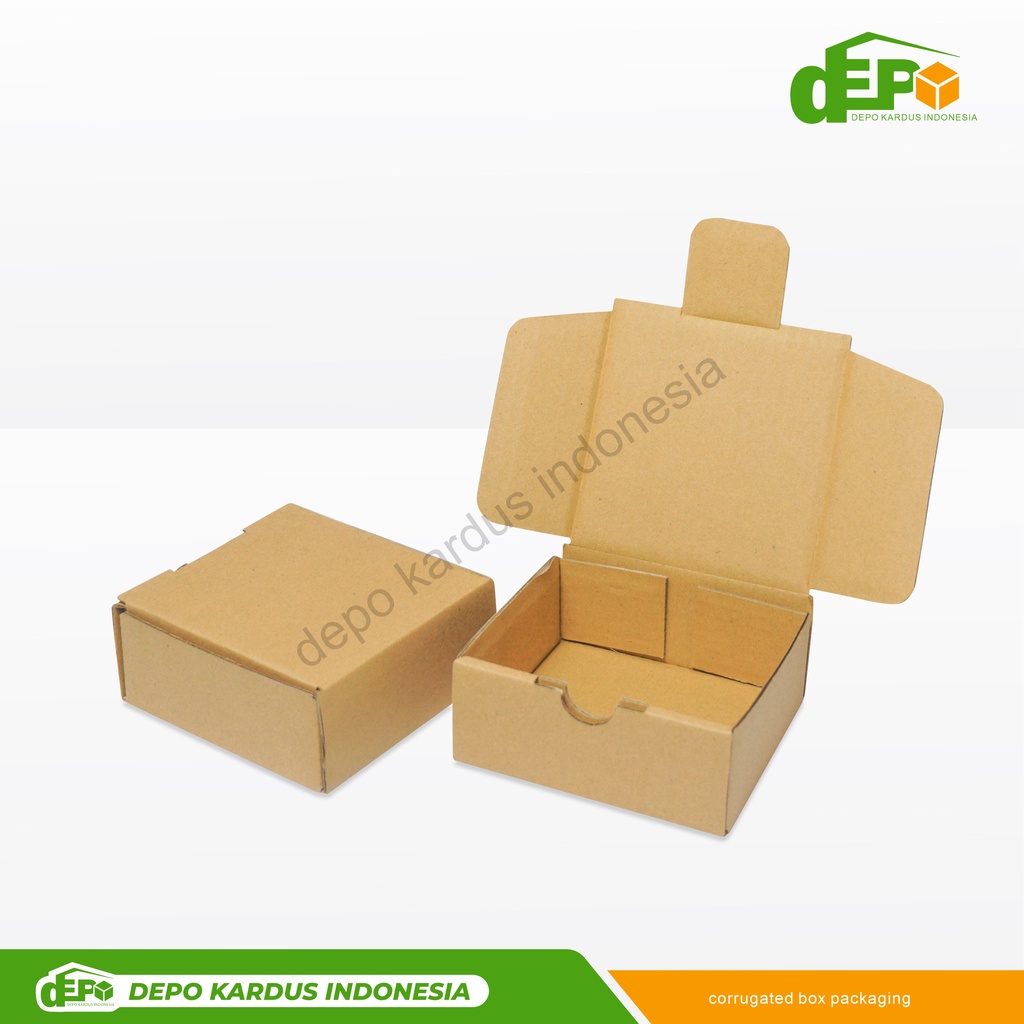 

Box 12X12X5 cm Kardus/Kardusmini/Karduskecil/Boxkecil/Karton/Kartonmini/Kemasan/boxdompet/Hampers/Gift/tinggi5